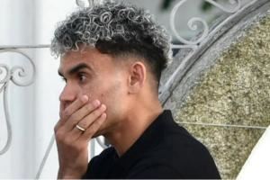 🙏若塔离世7天昨日弥撒仪式，迪亚斯、阿利森等人出席